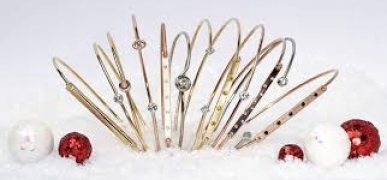 Зимняя искра: Как погода влияет на ваши ювелирные украшения