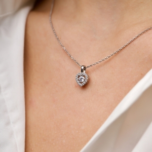 Stř&iacute;brn&yacute; př&iacute;věsek "Srdce"