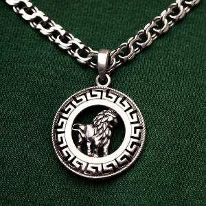 Срібна підвіска "Лев"